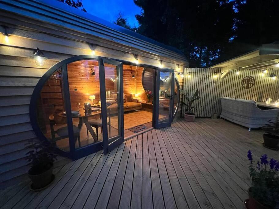 The Pines Treehouse At Treetops Hideouts Richmond  Exterior photo