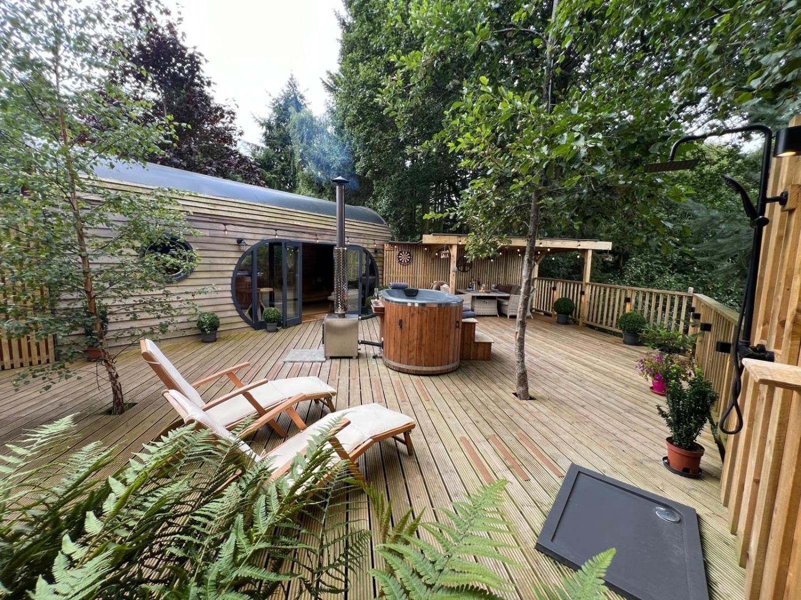 The Pines Treehouse At Treetops Hideouts Richmond  Exterior photo